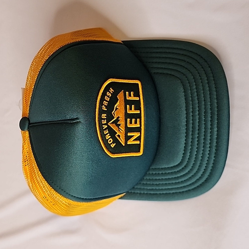 NEFF trucker hat SNAPBACK